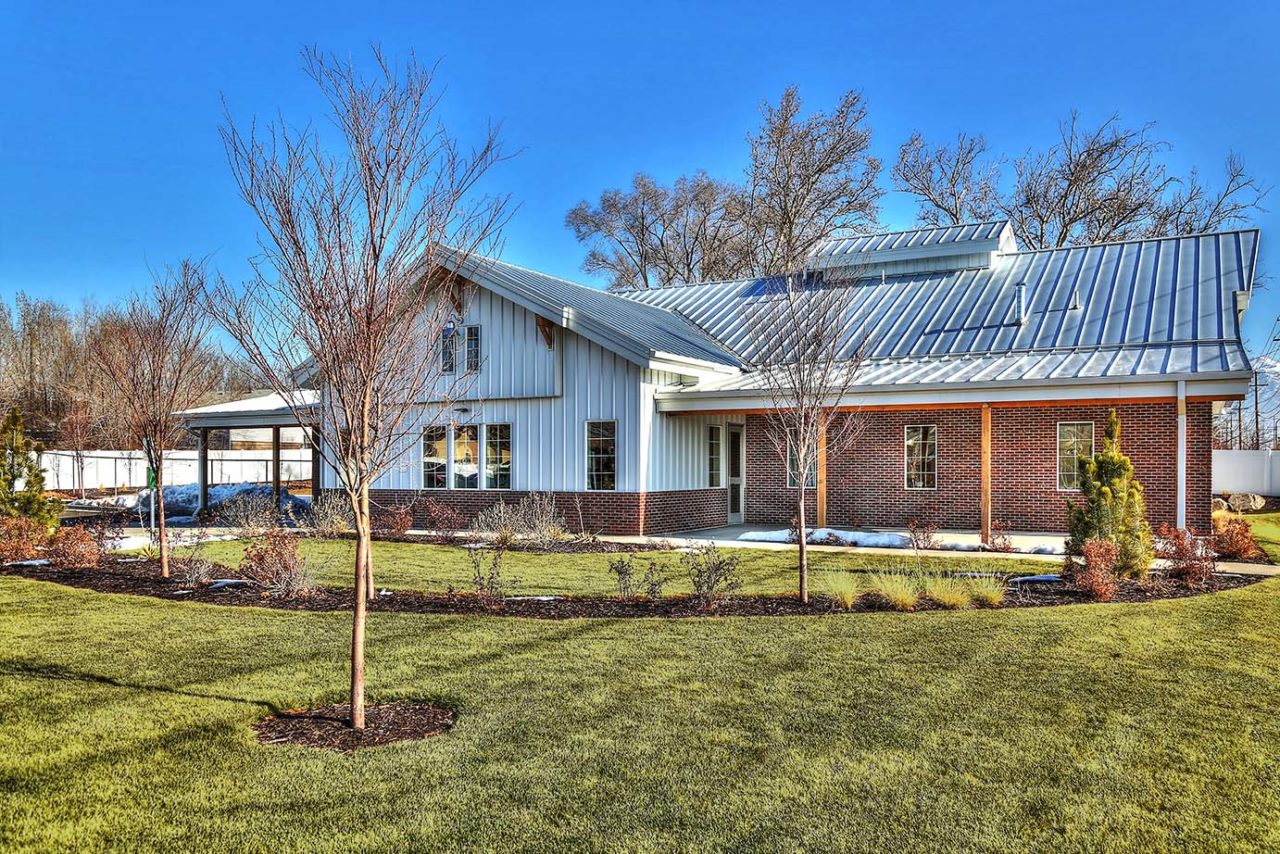 Antelope Animal Hospital, metal aluminum roofing, veterinarian building designs, brick exterior, metal siding, farm style building